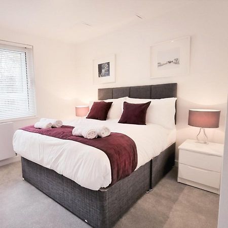 Roomspace Serviced Apartments - Kew Bridge Court Londra Esterno foto